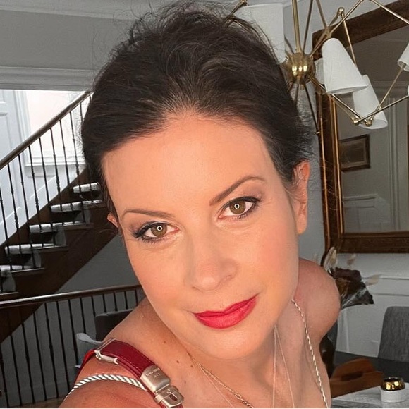 Meet your Posher, Tracy - Picture 1 of 1